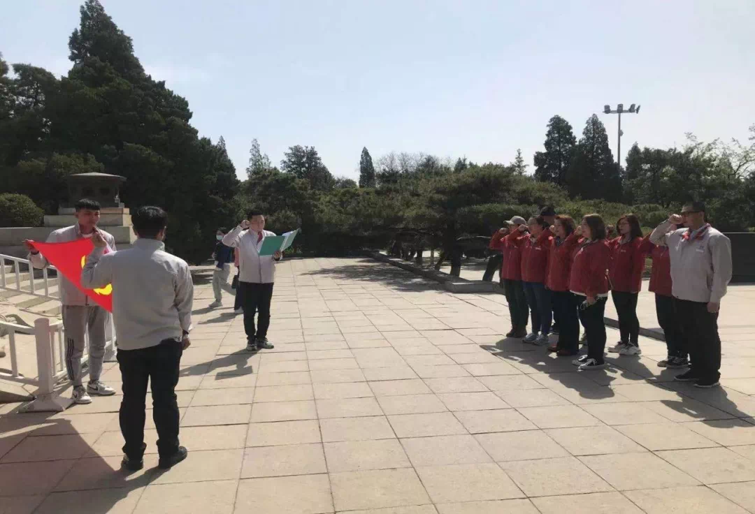 寻访红色足迹 重温入党誓言