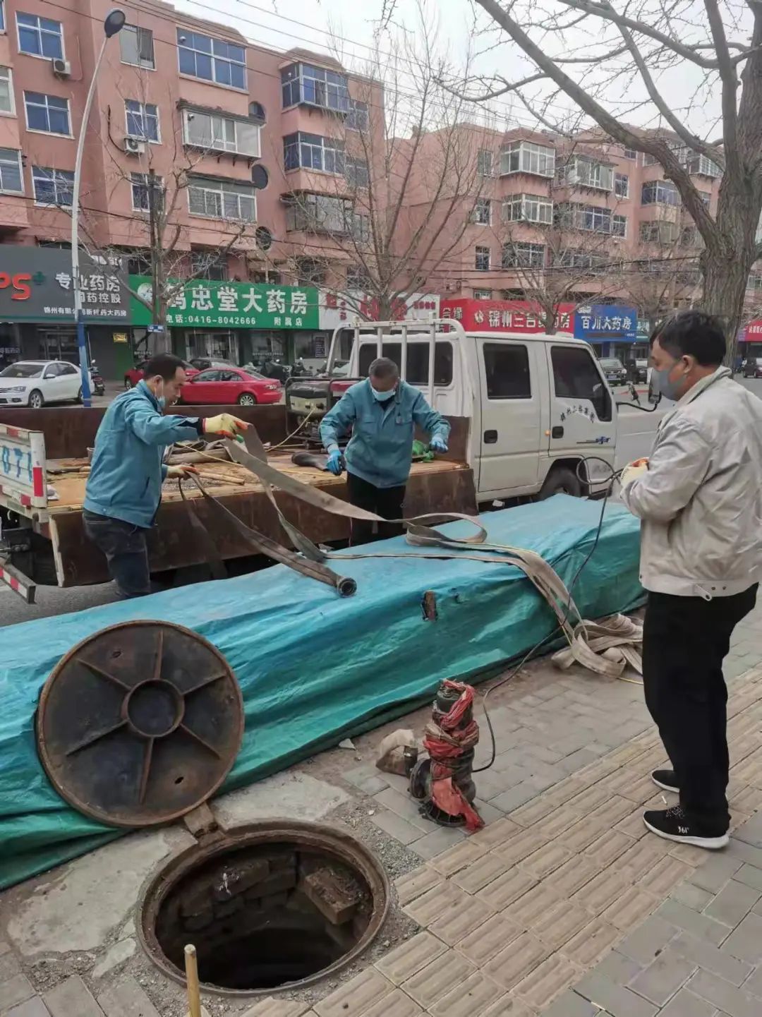 风雨抢修保供水 用情服务暖人心