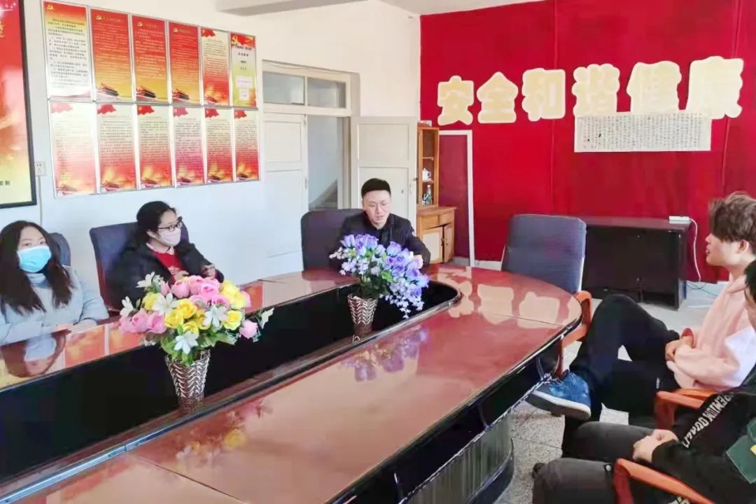 “书香润心灵 阅读促成长” 大凌河水厂组织读书活动