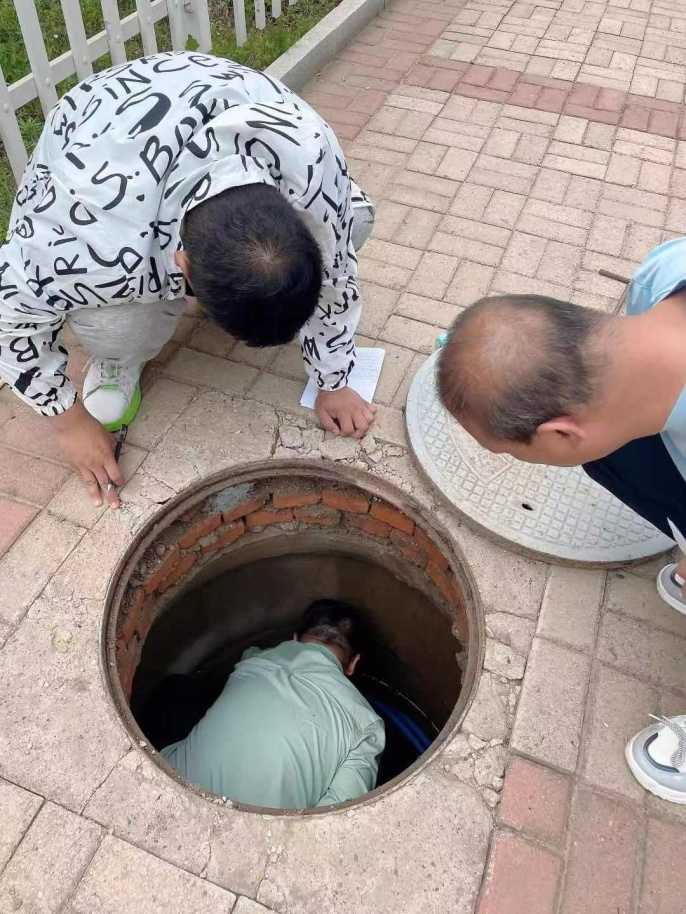 提升精细化管理 龙栖湾公司开展水表普查工作